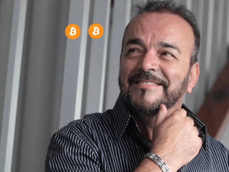 Pepe Benavente critpo-canta.